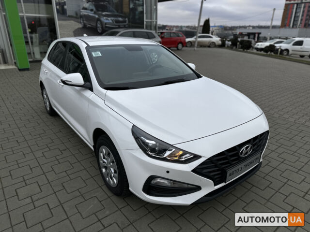 Білий Хендай i30, об'ємом двигуна 1.5 л та пробігом 56 тис. км за 16840 $, фото 6 на Automoto.ua