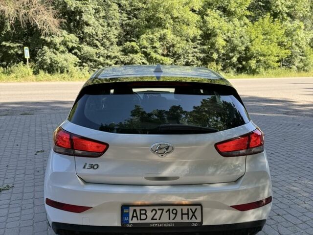 Белый Хендай i30, объемом двигателя 1.5 л и пробегом 68 тыс. км за 12999 $, фото 7 на Automoto.ua