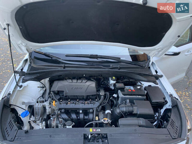 Белый Хендай i30, объемом двигателя 1.5 л и пробегом 70 тыс. км за 13800 $, фото 9 на Automoto.ua