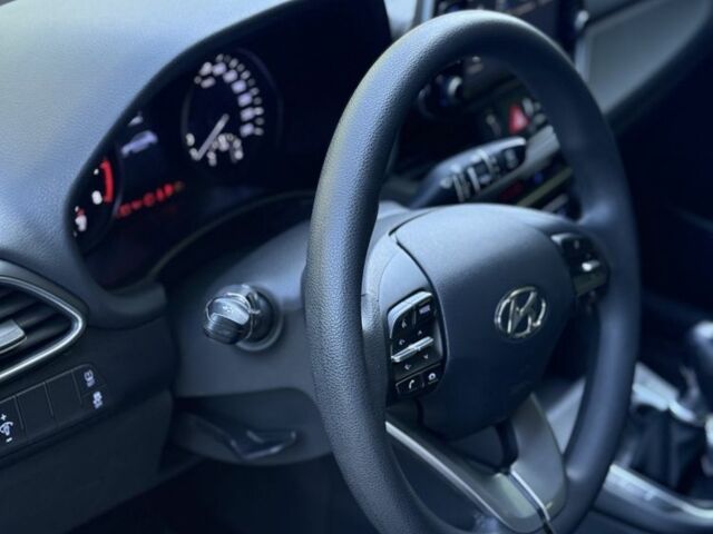 Белый Хендай i30, объемом двигателя 1.5 л и пробегом 68 тыс. км за 12999 $, фото 14 на Automoto.ua