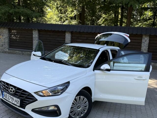 Белый Хендай i30, объемом двигателя 1.5 л и пробегом 68 тыс. км за 12999 $, фото 23 на Automoto.ua