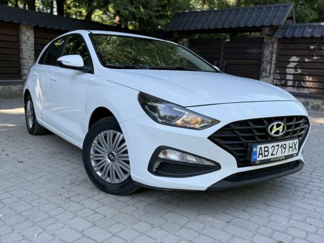 Белый Хендай i30, объемом двигателя 1.5 л и пробегом 68 тыс. км за 12999 $, фото 11 на Automoto.ua