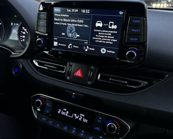 Белый Хендай i30, объемом двигателя 1.5 л и пробегом 44 тыс. км за 17400 $, фото 14 на Automoto.ua