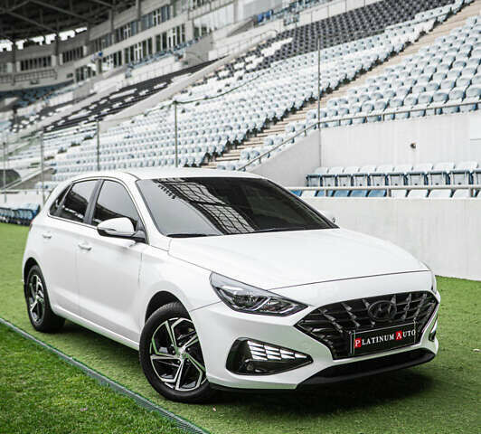 Белый Хендай i30, объемом двигателя 1.5 л и пробегом 74 тыс. км за 18500 $, фото 14 на Automoto.ua