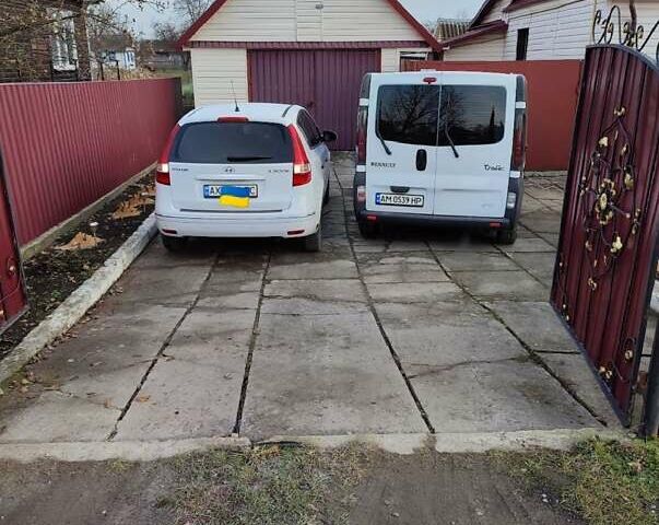 Белый Хендай i30, объемом двигателя 1.6 л и пробегом 155 тыс. км за 6500 $, фото 12 на Automoto.ua