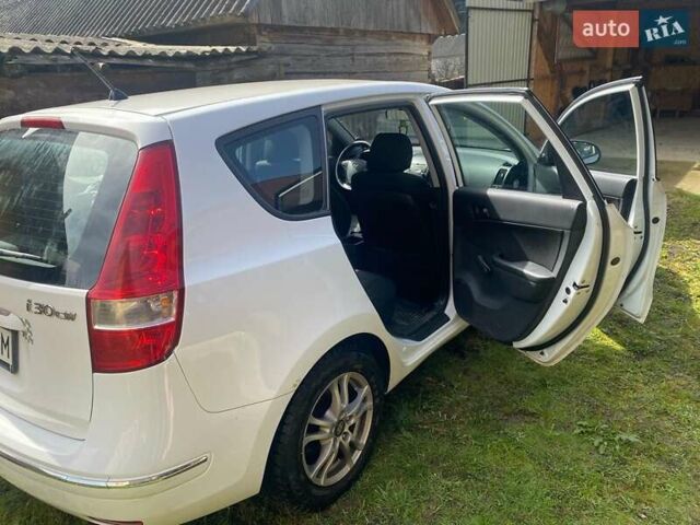 Белый Хендай i30, объемом двигателя 0 л и пробегом 154 тыс. км за 5350 $, фото 1 на Automoto.ua