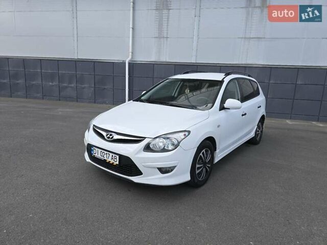 Белый Хендай i30, объемом двигателя 1.6 л и пробегом 270 тыс. км за 5850 $, фото 7 на Automoto.ua