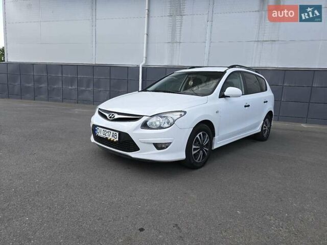 Белый Хендай i30, объемом двигателя 1.6 л и пробегом 270 тыс. км за 5850 $, фото 8 на Automoto.ua