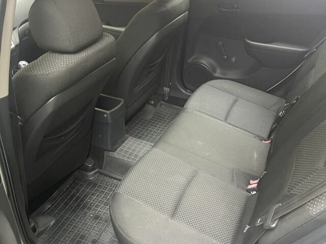 Белый Хендай i30, объемом двигателя 1.6 л и пробегом 258 тыс. км за 4600 $, фото 5 на Automoto.ua