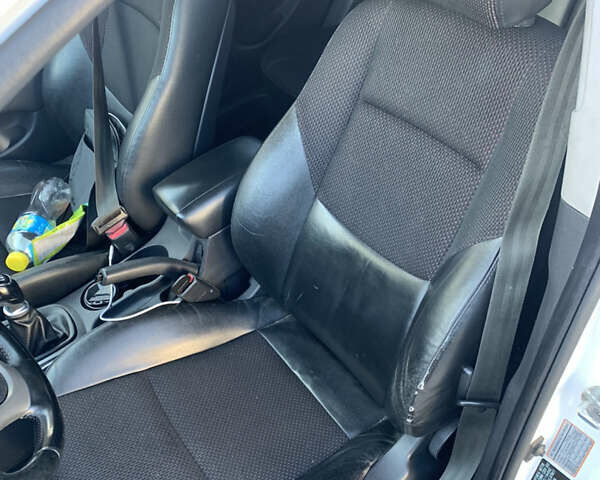 Білий Хендай i30, об'ємом двигуна 1.58 л та пробігом 208 тис. км за 8200 $, фото 13 на Automoto.ua