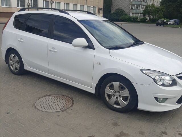 Білий Хендай i30, об'ємом двигуна 0 л та пробігом 202 тис. км за 5800 $, фото 7 на Automoto.ua