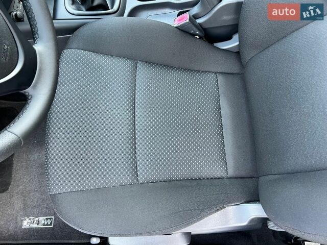 Белый Хендай i30, объемом двигателя 1.4 л и пробегом 228 тыс. км за 6500 $, фото 32 на Automoto.ua