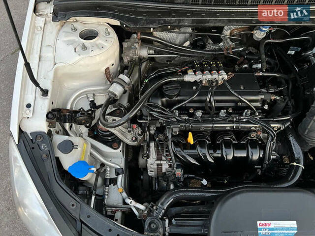 Білий Хендай i30, об'ємом двигуна 1.6 л та пробігом 270 тис. км за 6800 $, фото 12 на Automoto.ua