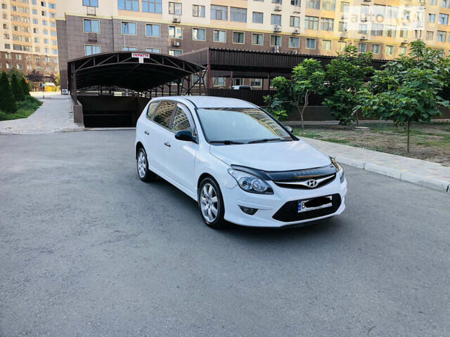 Білий Хендай i30, об'ємом двигуна 1.6 л та пробігом 165 тис. км за 6999 $, фото 5 на Automoto.ua