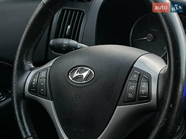 Білий Хендай i30, об'ємом двигуна 1.6 л та пробігом 270 тис. км за 6800 $, фото 14 на Automoto.ua