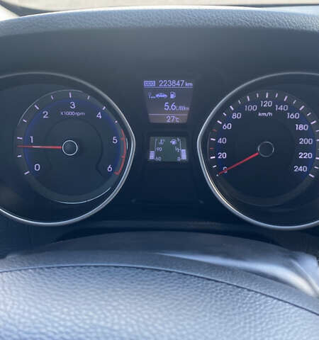 Белый Хендай i30, объемом двигателя 1.58 л и пробегом 224 тыс. км за 8300 $, фото 18 на Automoto.ua