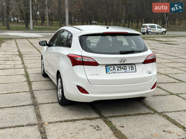 Белый Хендай i30, объемом двигателя 1.6 л и пробегом 190 тыс. км за 7750 $, фото 9 на Automoto.ua