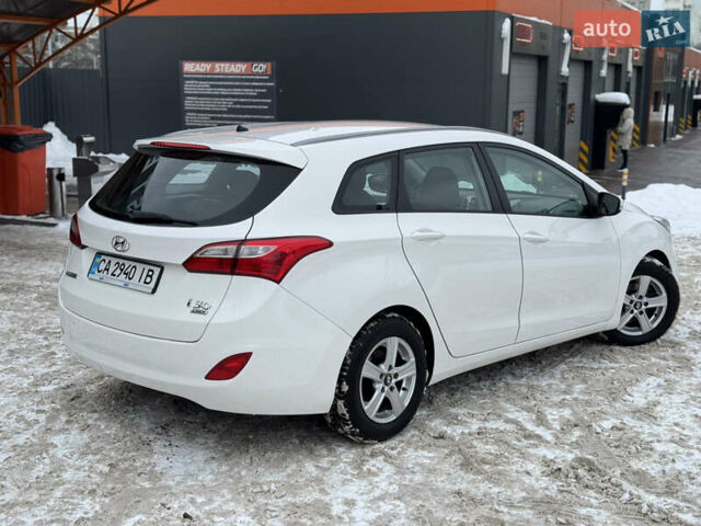 Білий Хендай i30, об'ємом двигуна 1.6 л та пробігом 229 тис. км за 7700 $, фото 15 на Automoto.ua