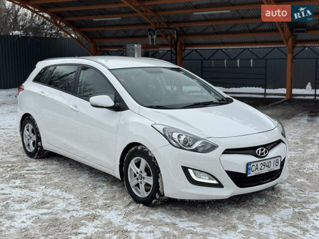 Білий Хендай i30, об'ємом двигуна 1.6 л та пробігом 229 тис. км за 7700 $, фото 2 на Automoto.ua