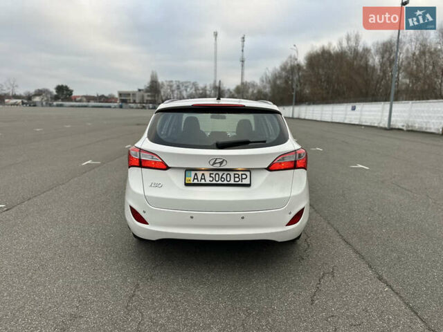 Белый Хендай i30, объемом двигателя 1.59 л и пробегом 140 тыс. км за 8700 $, фото 8 на Automoto.ua