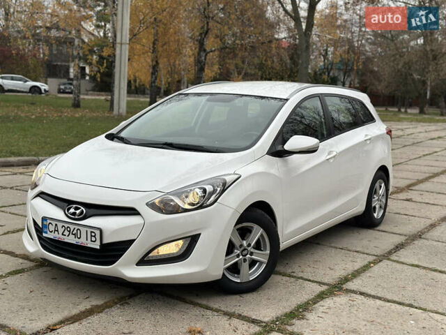 Белый Хендай i30, объемом двигателя 1.6 л и пробегом 190 тыс. км за 7750 $, фото 20 на Automoto.ua