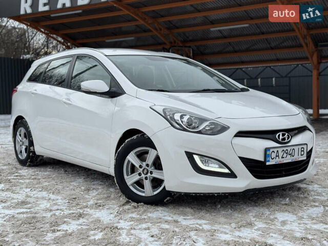 Білий Хендай i30, об'ємом двигуна 1.6 л та пробігом 229 тис. км за 7700 $, фото 17 на Automoto.ua