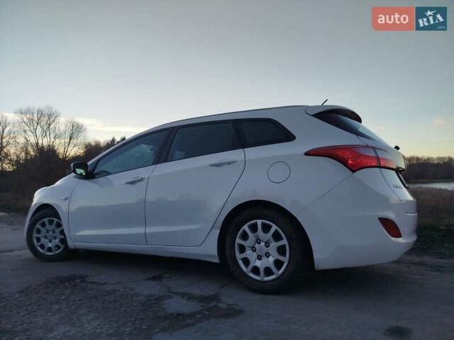 Белый Хендай i30, объемом двигателя 1.6 л и пробегом 227 тыс. км за 7300 $, фото 34 на Automoto.ua