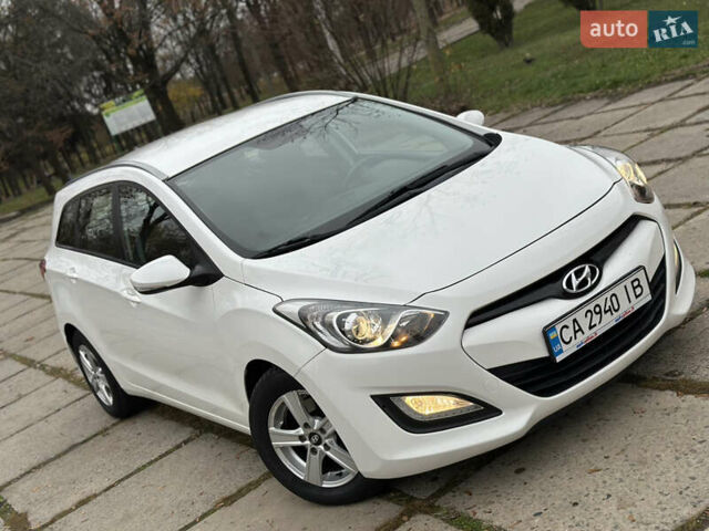 Белый Хендай i30, объемом двигателя 1.6 л и пробегом 190 тыс. км за 7750 $, фото 27 на Automoto.ua