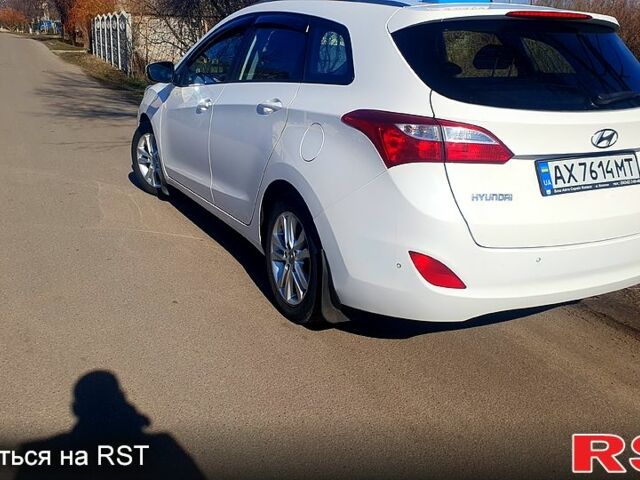 Белый Хендай i30, объемом двигателя 1.6 л и пробегом 284 тыс. км за 8550 $, фото 3 на Automoto.ua
