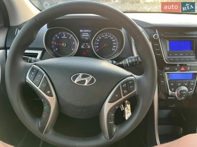 Белый Хендай i30, объемом двигателя 1.4 л и пробегом 105 тыс. км за 9900 $, фото 14 на Automoto.ua
