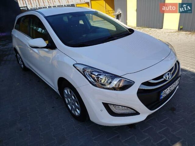 Белый Хендай i30, объемом двигателя 1.6 л и пробегом 234 тыс. км за 7999 $, фото 41 на Automoto.ua
