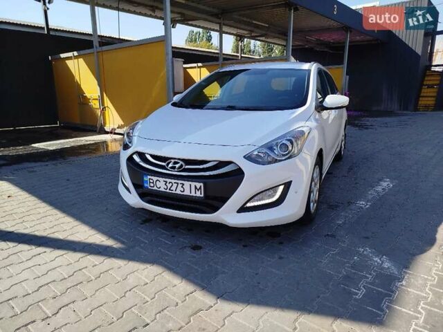 Белый Хендай i30, объемом двигателя 1.6 л и пробегом 234 тыс. км за 7999 $, фото 81 на Automoto.ua