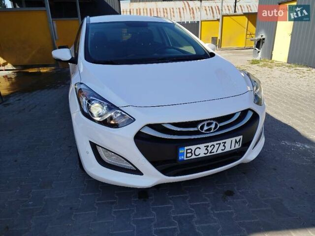 Белый Хендай i30, объемом двигателя 1.6 л и пробегом 234 тыс. км за 7999 $, фото 74 на Automoto.ua