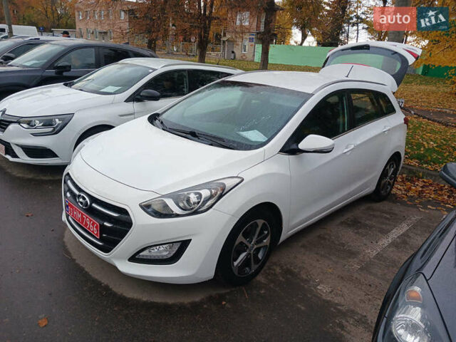 Білий Хендай i30, об'ємом двигуна 1.6 л та пробігом 206 тис. км за 9800 $, фото 2 на Automoto.ua