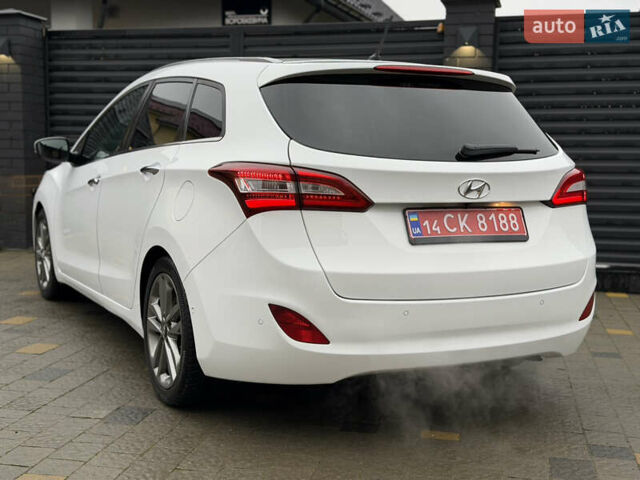 Білий Хендай i30, об'ємом двигуна 1.6 л та пробігом 217 тис. км за 10900 $, фото 10 на Automoto.ua