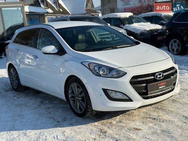 Белый Хендай i30, объемом двигателя 1.6 л и пробегом 218 тыс. км за 10950 $, фото 6 на Automoto.ua