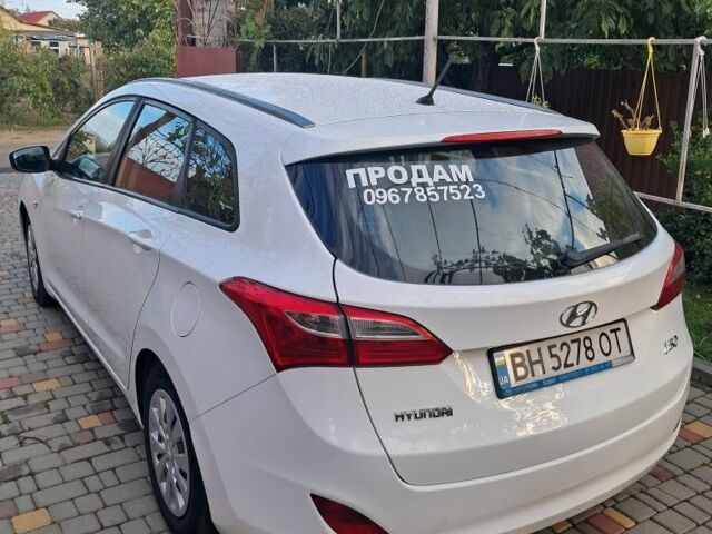 Білий Хендай i30, об'ємом двигуна 1.5 л та пробігом 260 тис. км за 9535 $, фото 5 на Automoto.ua