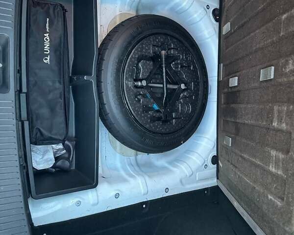 Білий Хендай i30, об'ємом двигуна 1.58 л та пробігом 254 тис. км за 9250 $, фото 10 на Automoto.ua