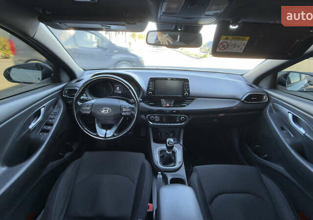 Білий Хендай i30, об'ємом двигуна 1.58 л та пробігом 216 тис. км за 11750 $, фото 29 на Automoto.ua