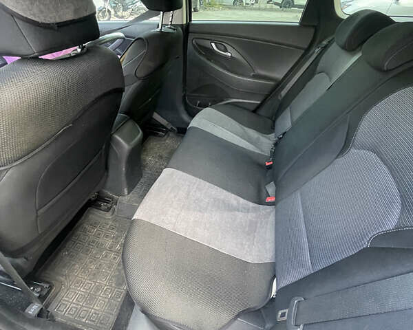 Белый Хендай i30, объемом двигателя 1.5 л и пробегом 77 тыс. км за 14500 $, фото 10 на Automoto.ua