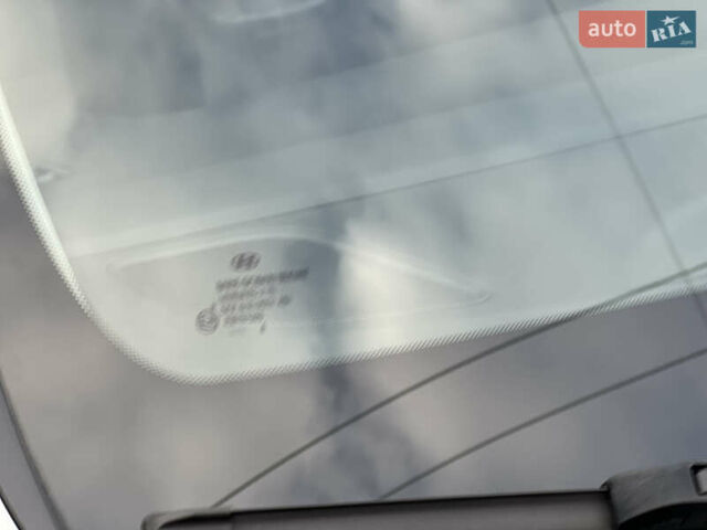 Белый Хендай i30, объемом двигателя 1.5 л и пробегом 129 тыс. км за 12350 $, фото 7 на Automoto.ua