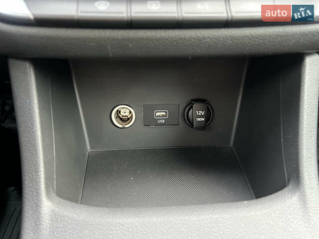 Белый Хендай i30, объемом двигателя 1.5 л и пробегом 129 тыс. км за 12350 $, фото 35 на Automoto.ua