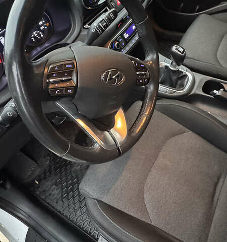 Белый Хендай i30, объемом двигателя 1.6 л и пробегом 195 тыс. км за 11499 $, фото 12 на Automoto.ua