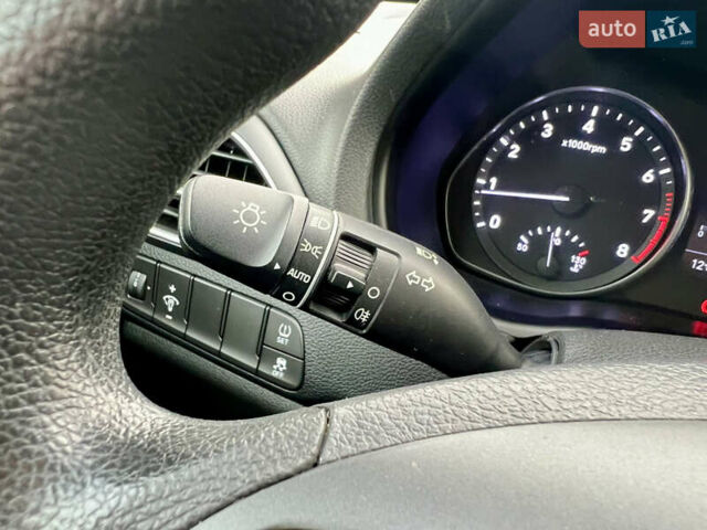 Белый Хендай i30, объемом двигателя 1.5 л и пробегом 129 тыс. км за 12350 $, фото 27 на Automoto.ua