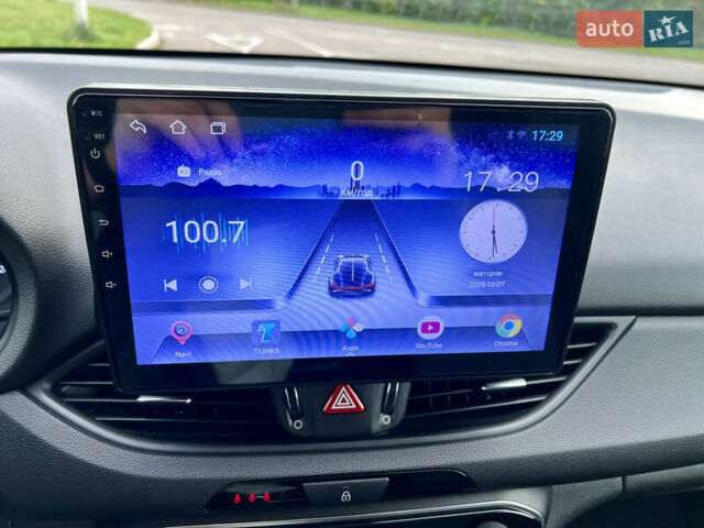 Белый Хендай i30, объемом двигателя 1.5 л и пробегом 129 тыс. км за 12350 $, фото 32 на Automoto.ua