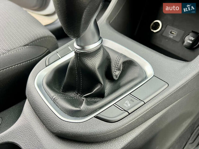 Белый Хендай i30, объемом двигателя 1.5 л и пробегом 129 тыс. км за 12350 $, фото 46 на Automoto.ua