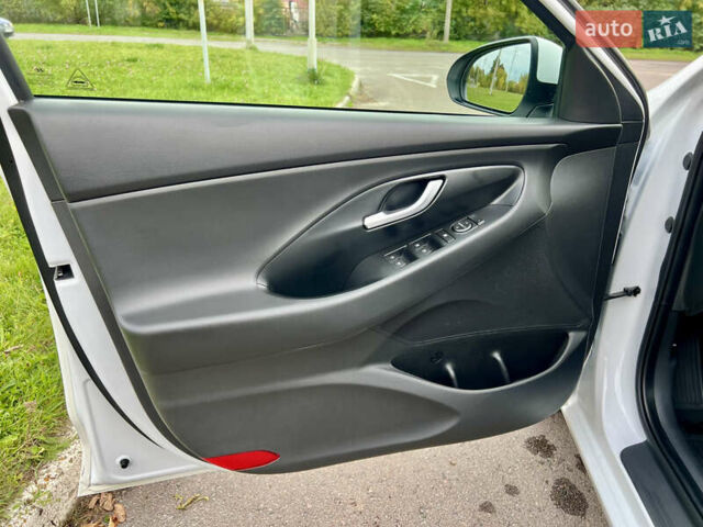 Белый Хендай i30, объемом двигателя 1.5 л и пробегом 129 тыс. км за 11999 $, фото 20 на Automoto.ua