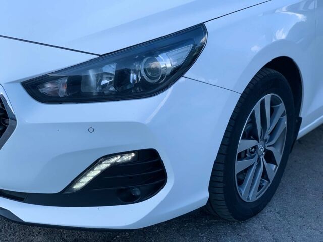 Белый Хендай i30, объемом двигателя 1.4 л и пробегом 90 тыс. км за 14990 $, фото 25 на Automoto.ua