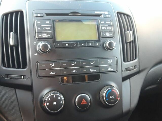 Бежевый Хендай i30, объемом двигателя 0 л и пробегом 110 тыс. км за 6800 $, фото 13 на Automoto.ua