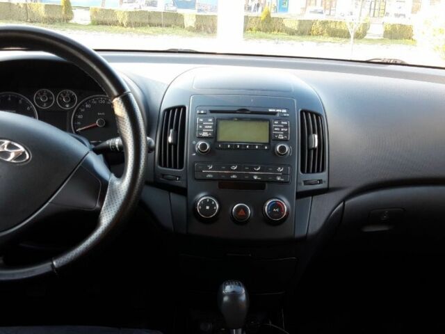 Бежевый Хендай i30, объемом двигателя 0 л и пробегом 110 тыс. км за 6800 $, фото 19 на Automoto.ua